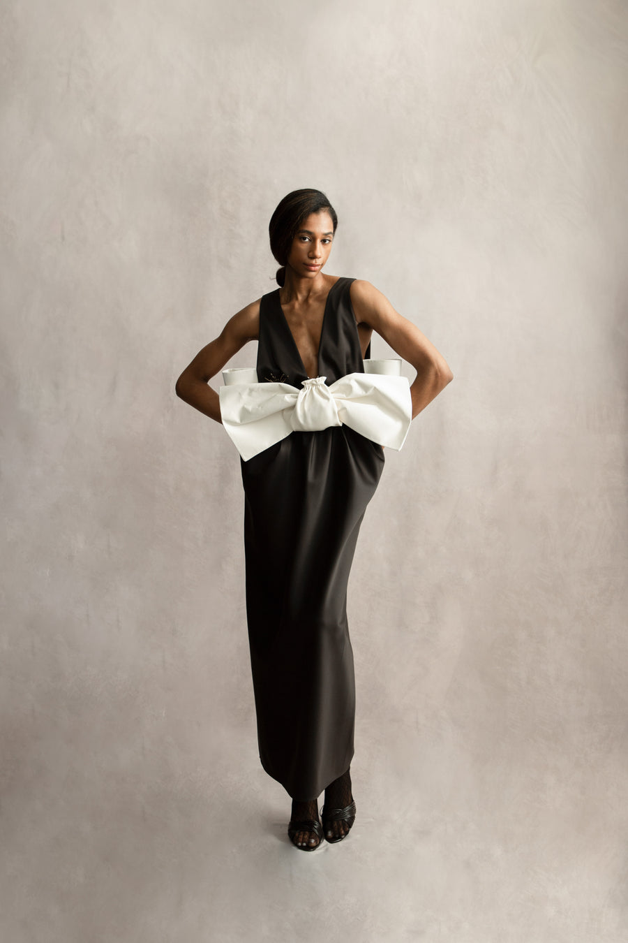 Deep V Column Gown with Oversized Contrast Bow – Black/Ivory